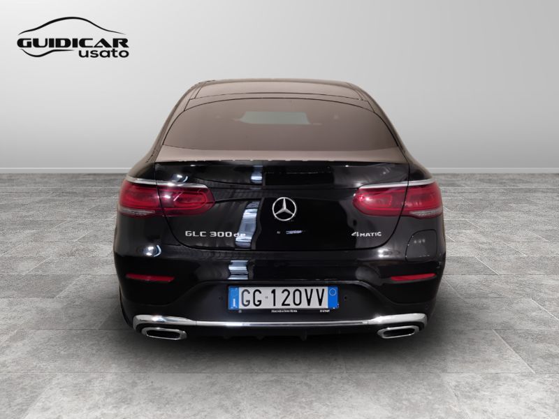 GuidiCar - Mercedes GLC 2021 GLC Coupe 300 de plug in hybrid (de eq-power) Premium 4matic auto Usato