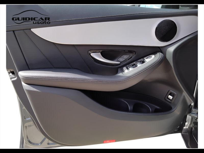 GuidiCar - Mercedes GLC 2022 GLC Coupe 300 de plug in hybrid (de eq-power) Premium 4matic auto Usato