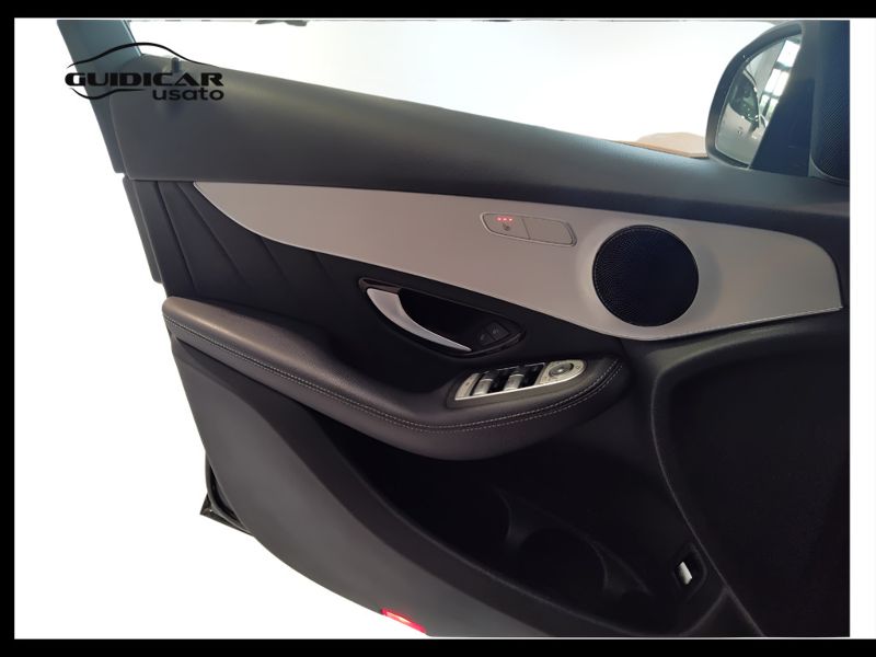GuidiCar - Mercedes GLC 2022 GLC 300 de plug-in hybrid (de eq-power) Premium 4matic auto Usato
