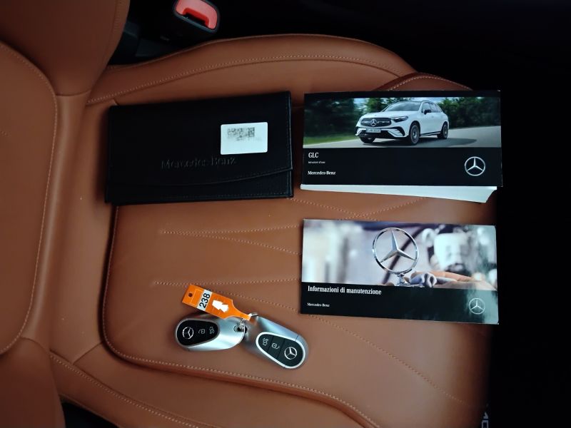 GuidiCar - Mercedes GLC 2023 GLC 300 de phev AMG Line Advanced Plus 4matic auto Usato