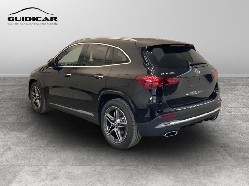 GuidiCar - MERCEDES BENZ NUOVA GLA 1 GLA 180  d Automatic AMG Line ADVANCED PLUS Nuovo