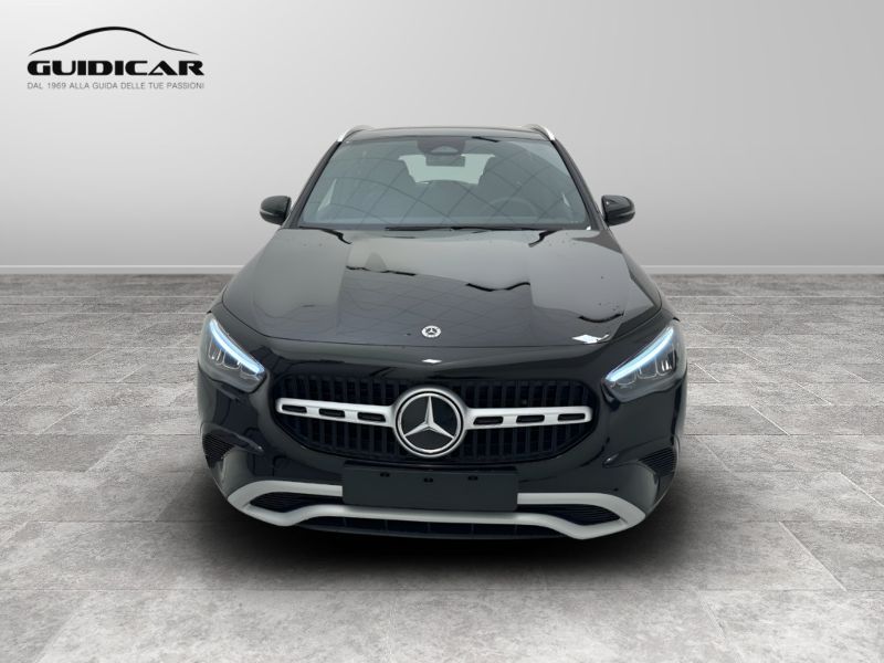 GuidiCar - MERCEDES BENZ NUOVA GLA 1 GLA 180  d Automatic EXECUTIVE Nuovo