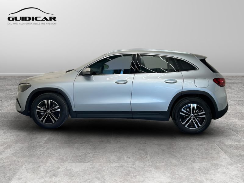 GuidiCar - MERCEDES BENZ NUOVA GLA 1 GLA 180  d Automatic EXECUTIVE Nuovo