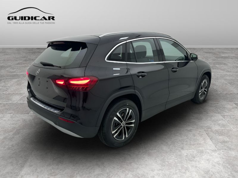 GuidiCar - MERCEDES BENZ NUOVA GLA 1 GLA 180  d Automatic EXECUTIVE Nuovo