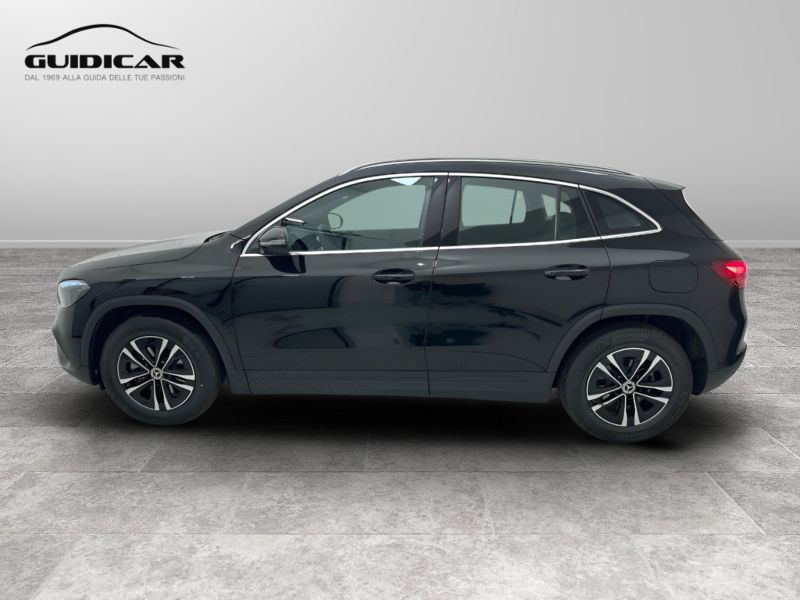 GuidiCar - MERCEDES BENZ NUOVA GLA 1 GLA 180  d Automatic EXECUTIVE Nuovo