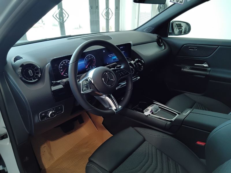 GuidiCar - MERCEDES BENZ NUOVA GLA 1 GLA 180  d Automatic EXECUTIVE Nuovo