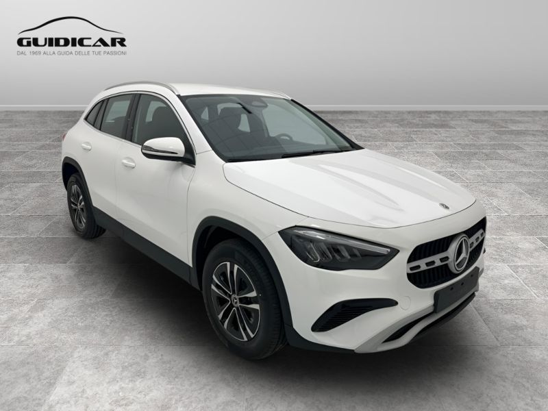 GuidiCar - MERCEDES BENZ NUOVA GLA 1 GLA 180  d Automatic EXECUTIVE Nuovo