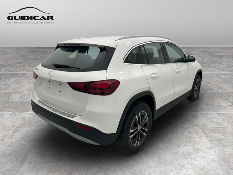 GuidiCar - MERCEDES BENZ NUOVA GLA 1 GLA 180  d Automatic EXECUTIVE Nuovo