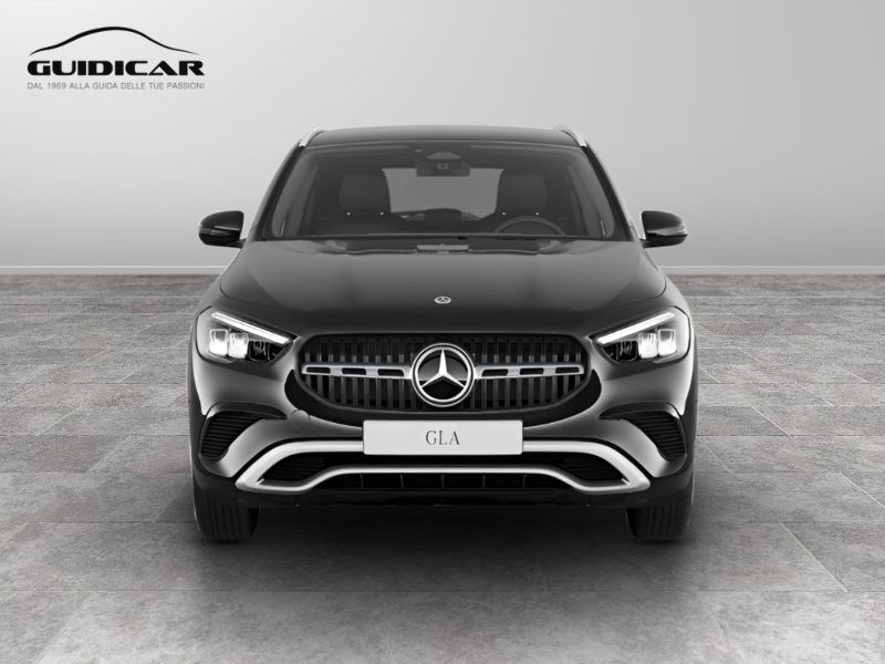 GuidiCar - MERCEDES BENZ NUOVA GLA 1 GLA 180  d Automatic EXECUTIVE Nuovo