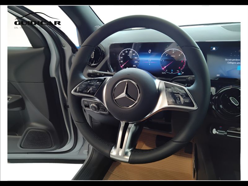 GuidiCar - MERCEDES BENZ NUOVA GLA 1 GLA 180  d Automatic EXECUTIVE Nuovo