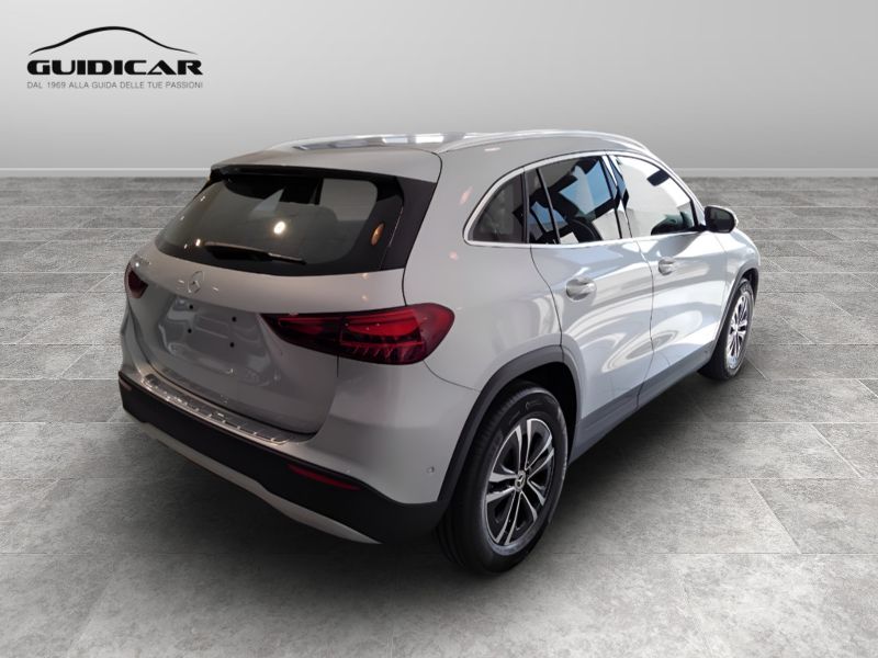 GuidiCar - MERCEDES BENZ NUOVA GLA 1 GLA 180  d Automatic EXECUTIVE Nuovo