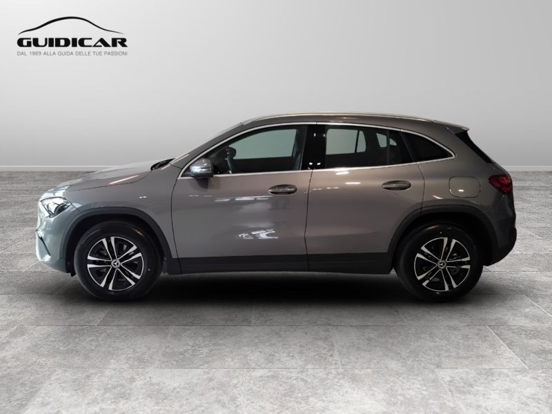 GuidiCar - MERCEDES BENZ NUOVA GLA 1 GLA 180  d Automatic EXECUTIVE Nuovo