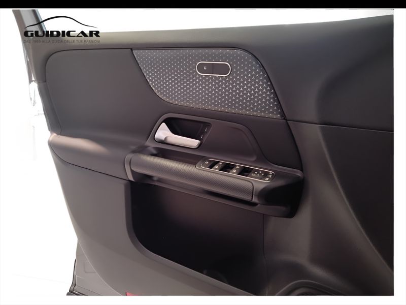 GuidiCar - MERCEDES BENZ NUOVA GLA 1 GLA 180  d Automatic EXECUTIVE Nuovo