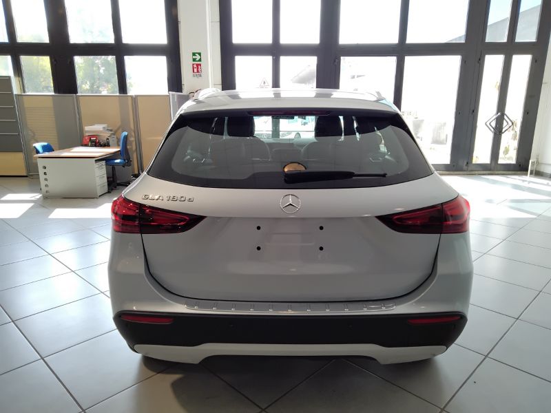 GuidiCar - MERCEDES BENZ NUOVA GLA 1 GLA 180  d Automatic EXECUTIVE Nuovo