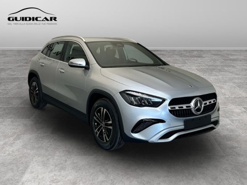 GuidiCar - MERCEDES BENZ NUOVA GLA 1 GLA 180  d Automatic EXECUTIVE Nuovo
