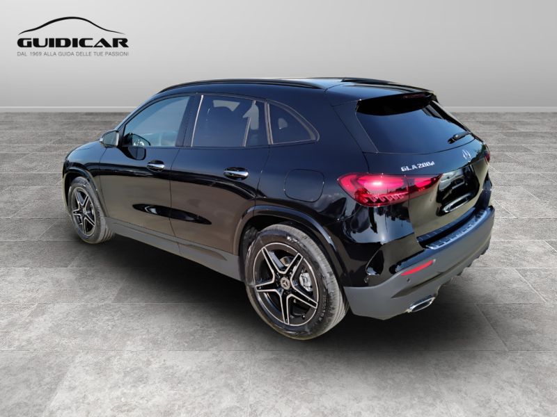 GuidiCar - MERCEDES BENZ NUOVA GLA 1 GLA 200 d Automatic 4MATIC AMG Line ADVANCED PLUS Nuovo