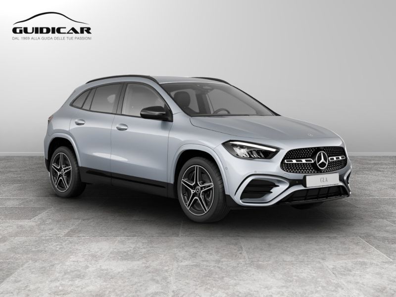 GuidiCar - MERCEDES BENZ NUOVA GLA 1 GLA 200 d Automatic 4MATIC AMG Line ADVANCED PLUS Nuovo