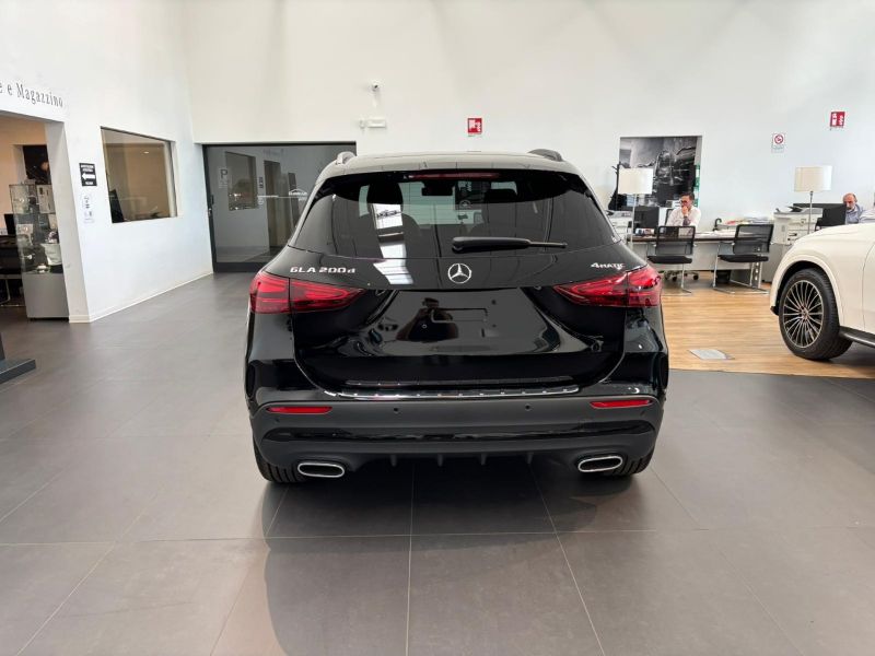 GuidiCar - MERCEDES BENZ NUOVA GLA 1 GLA 200 d Automatic 4MATIC AMG Line ADVANCED PLUS Nuovo