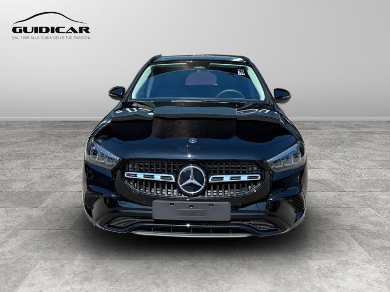 GuidiCar - MERCEDES BENZ NUOVA GLA 1 GLA 200 d Automatic 4MATIC PROGRESSIVE ADVANCED Nuovo