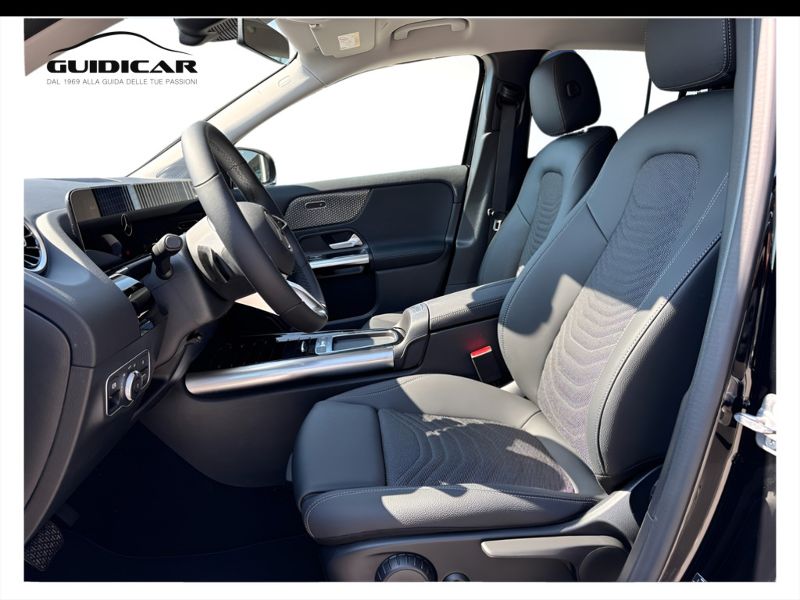 GuidiCar - MERCEDES BENZ NUOVA GLA 1 GLA 200 d Automatic 4MATIC PROGRESSIVE ADVANCED Nuovo