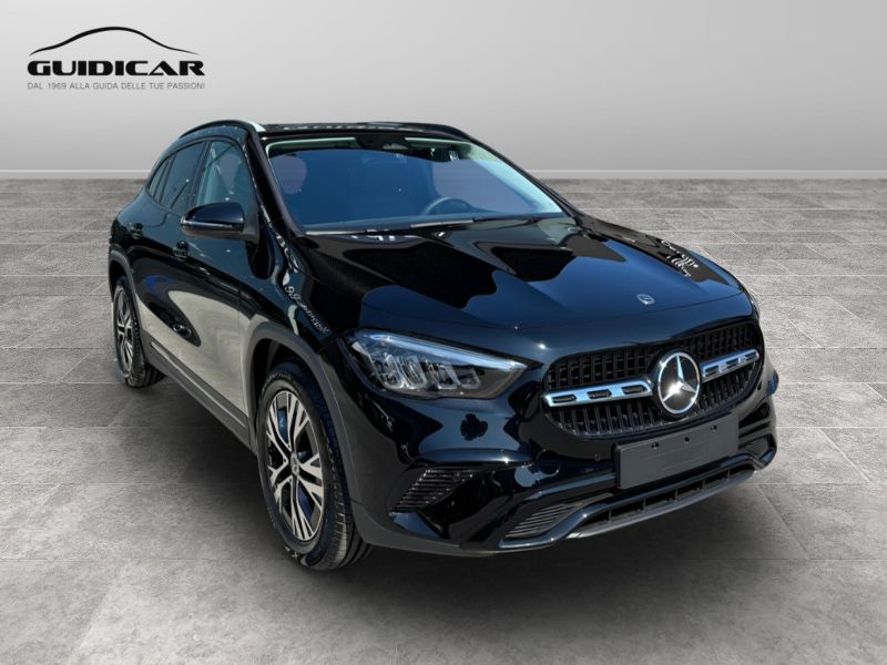 GuidiCar - MERCEDES BENZ NUOVA GLA 1 GLA 200 d Automatic 4MATIC PROGRESSIVE ADVANCED Nuovo