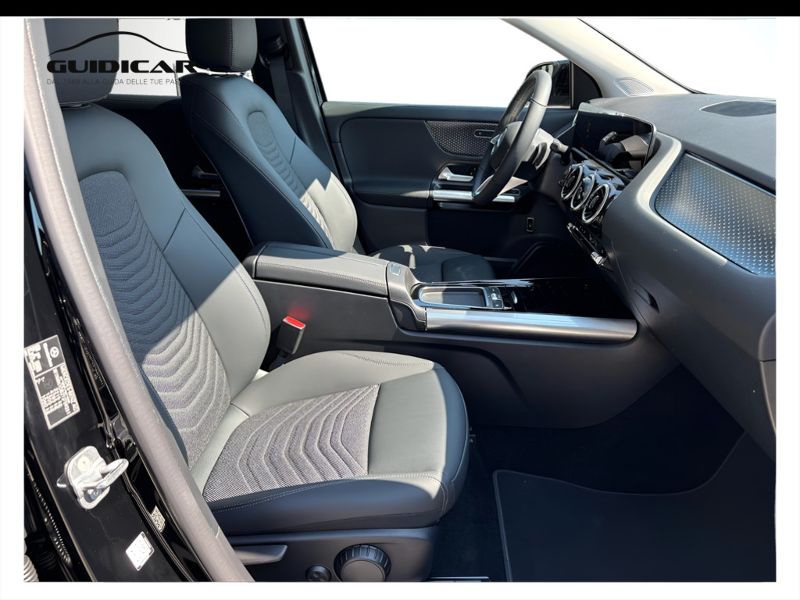 GuidiCar - MERCEDES BENZ NUOVA GLA 1 GLA 200 d Automatic 4MATIC PROGRESSIVE ADVANCED Nuovo