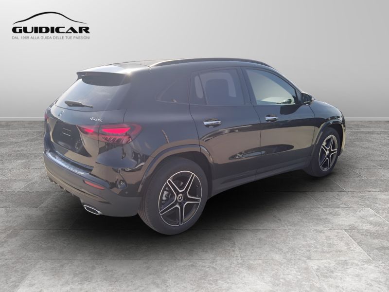 GuidiCar - MERCEDES BENZ NUOVA GLA 1 GLA 200 d Automatic 4MATIC AMG Line ADVANCED PLUS Nuovo