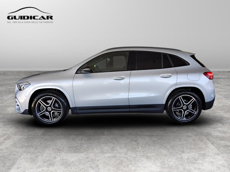 GuidiCar - MERCEDES BENZ NUOVA GLA 1 GLA 200 d Automatic 4MATIC AMG Line ADVANCED PLUS Nuovo