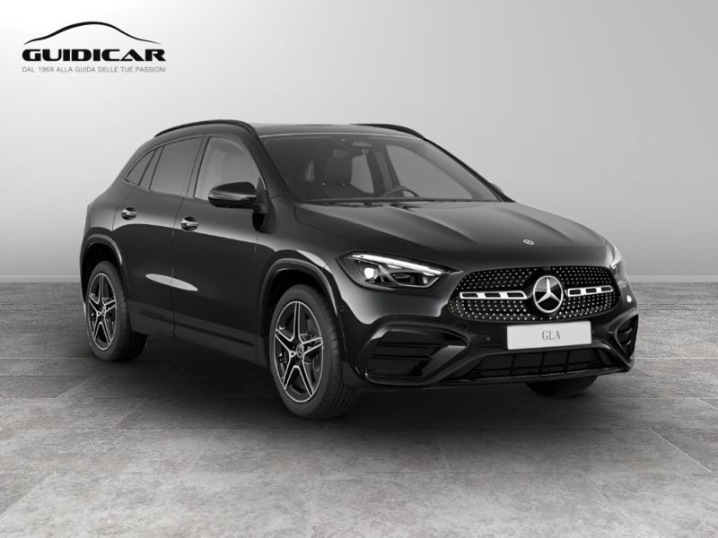 GuidiCar - MERCEDES BENZ NUOVA GLA 1 GLA 200 d Automatic 4MATIC AMG Line ADVANCED PLUS Nuovo