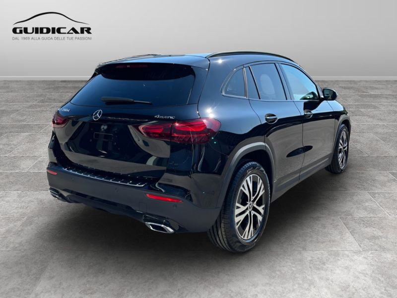 GuidiCar - MERCEDES BENZ NUOVA GLA 1 GLA 200 d Automatic 4MATIC PROGRESSIVE ADVANCED Nuovo