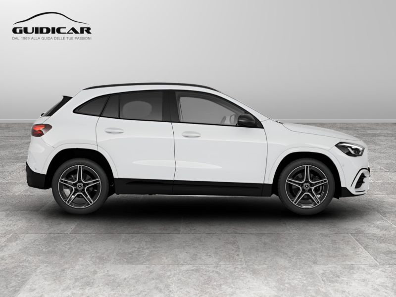 GuidiCar - MERCEDES BENZ NUOVA GLA 1 GLA 200 d Automatic 4MATIC AMG Line ADVANCED PLUS Nuovo
