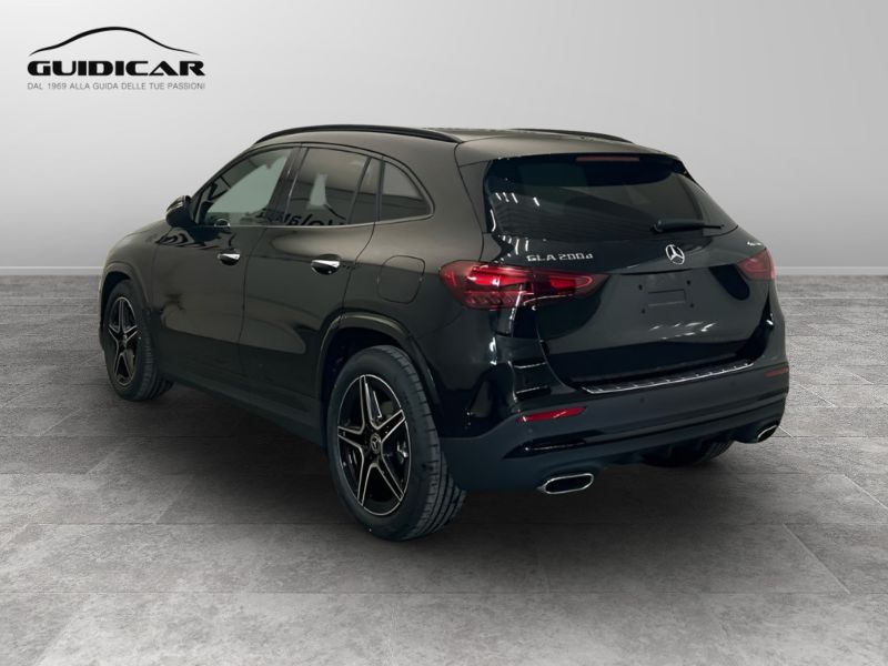 GuidiCar - MERCEDES BENZ NUOVA GLA 1 GLA 200 d Automatic 4MATIC AMG Line ADVANCED PLUS Nuovo
