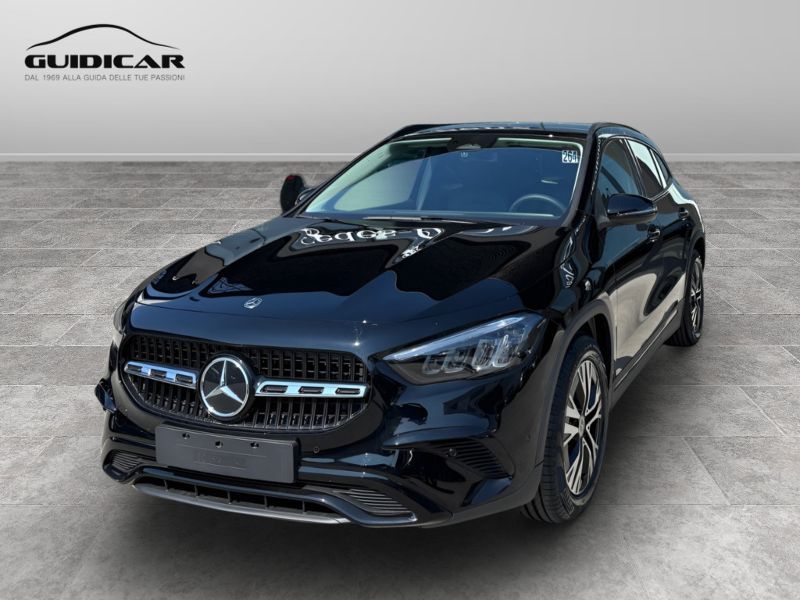 GuidiCar - MERCEDES BENZ NUOVA GLA 1 GLA 200 d Automatic 4MATIC PROGRESSIVE ADVANCED Nuovo