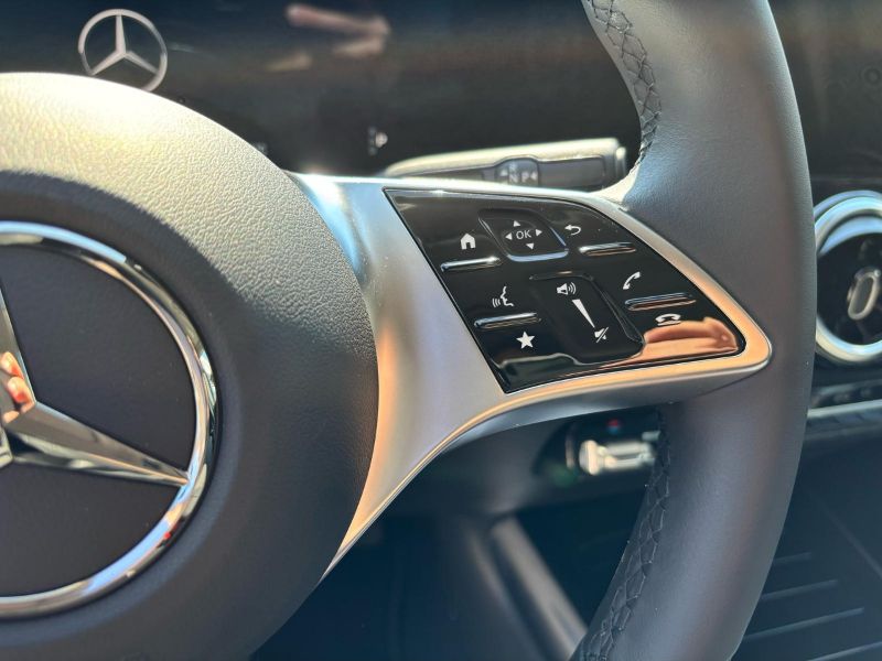 GuidiCar - MERCEDES BENZ NUOVA GLA 1 GLA 200 d Automatic 4MATIC PROGRESSIVE ADVANCED Nuovo