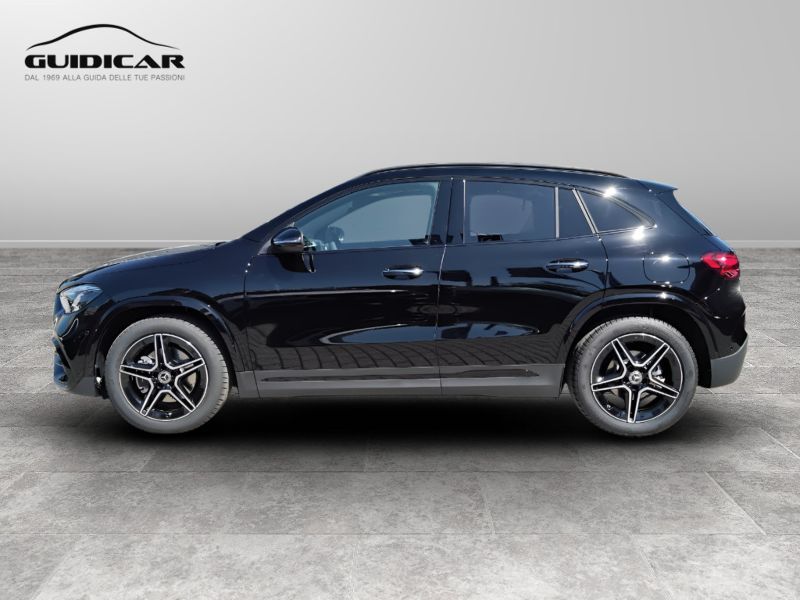 GuidiCar - MERCEDES BENZ NUOVA GLA 1 GLA 200 d Automatic 4MATIC AMG Line ADVANCED PLUS Nuovo