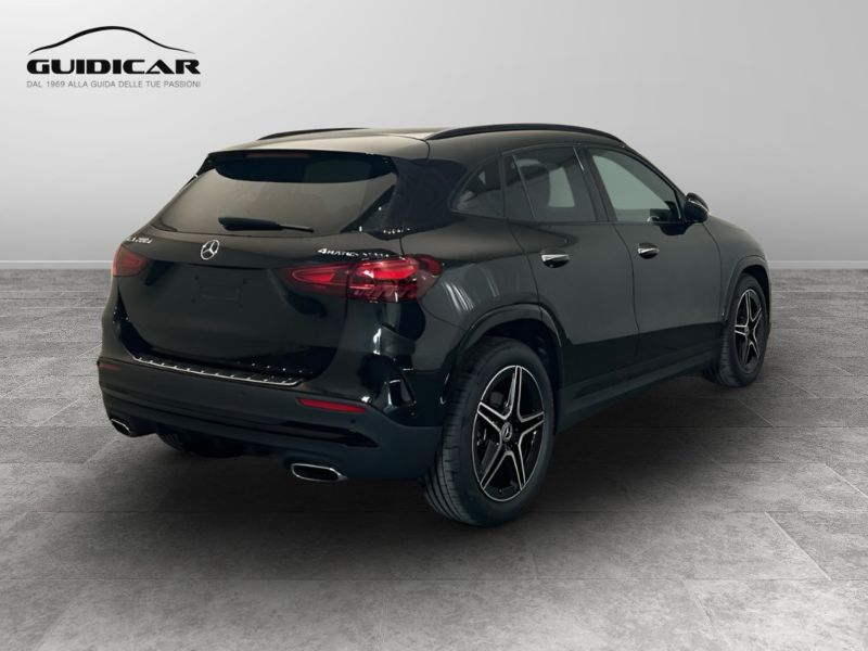 GuidiCar - MERCEDES BENZ NUOVA GLA 1 GLA 200 d Automatic 4MATIC AMG Line ADVANCED PLUS Nuovo