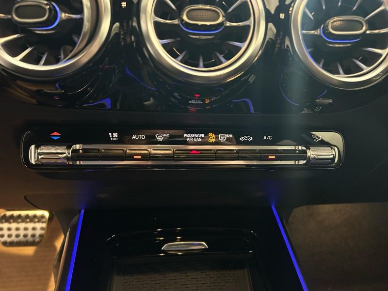 GuidiCar - MERCEDES BENZ NUOVA GLA 1 GLA 200 d Automatic 4MATIC AMG Line ADVANCED PLUS Nuovo
