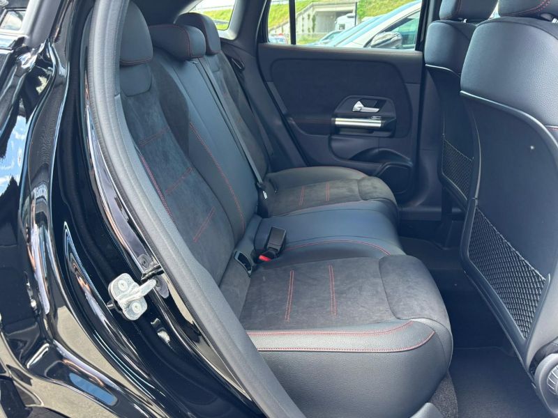 GuidiCar - MERCEDES BENZ NUOVA GLA 1 GLA 200 d Automatic 4MATIC AMG Line ADVANCED PLUS Nuovo