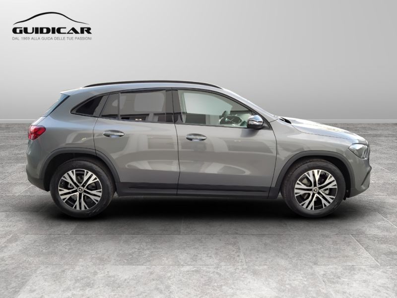 GuidiCar - MERCEDES BENZ NUOVA GLA 1 GLA 200 d automatic PROGRESSIVE ADVANCED Nuovo