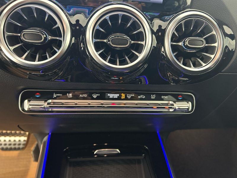 GuidiCar - MERCEDES BENZ NUOVA GLA 1 GLA 200 d automatic AMG Line ADVANCED PLUS Nuovo
