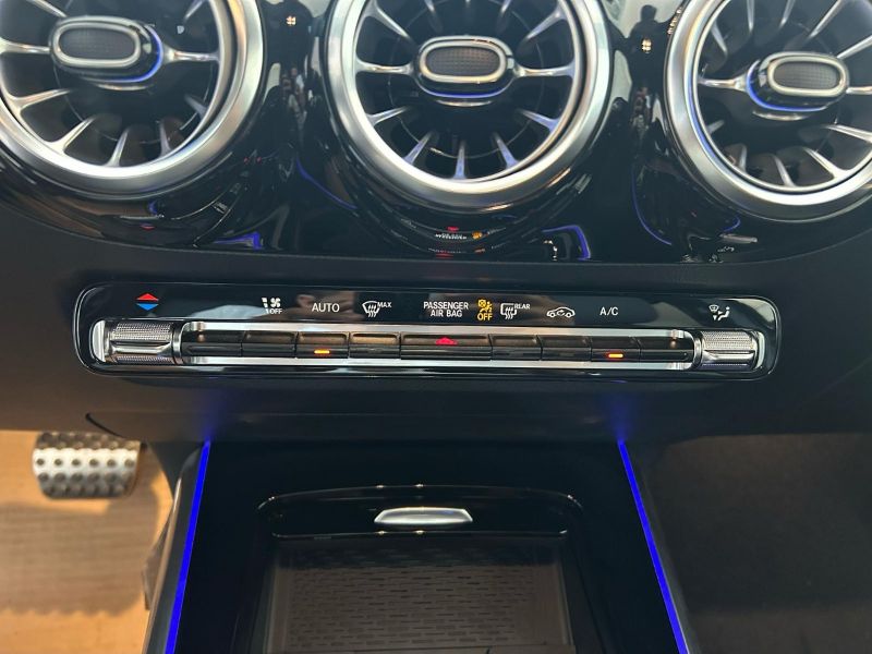 GuidiCar - MERCEDES BENZ NUOVA GLA 1 GLA 200 d automatic AMG Line ADVANCED PLUS Nuovo