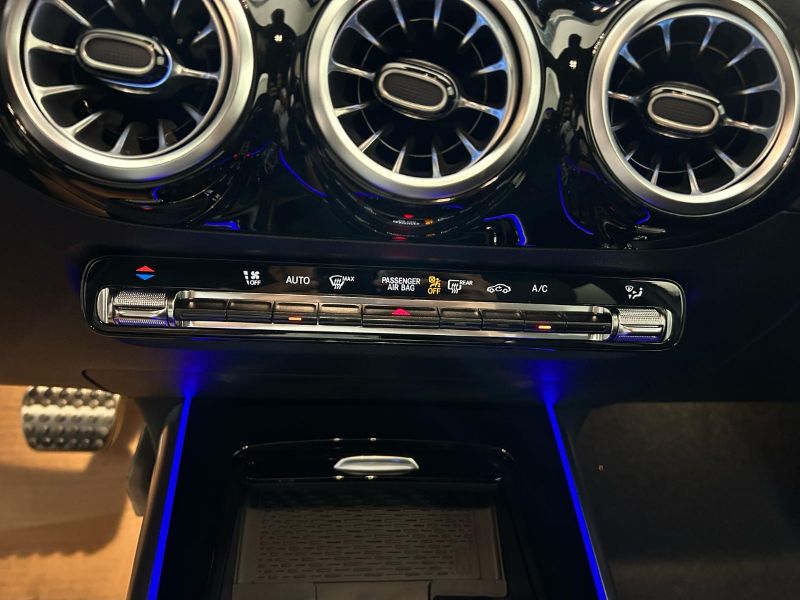 GuidiCar - MERCEDES BENZ NUOVA GLA 1 GLA 200 d automatic AMG Line ADVANCED PLUS Nuovo
