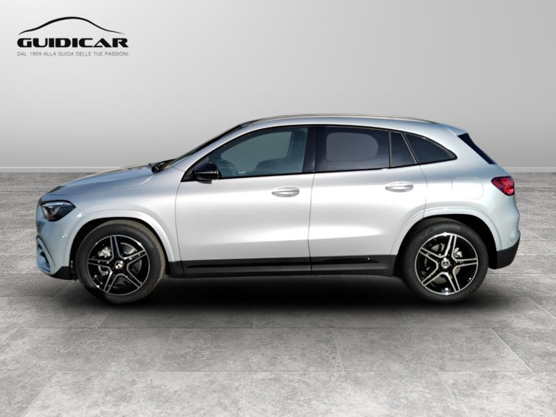 GuidiCar - MERCEDES BENZ NUOVA GLA 1 GLA 200 d automatic AMG Line ADVANCED PLUS Nuovo