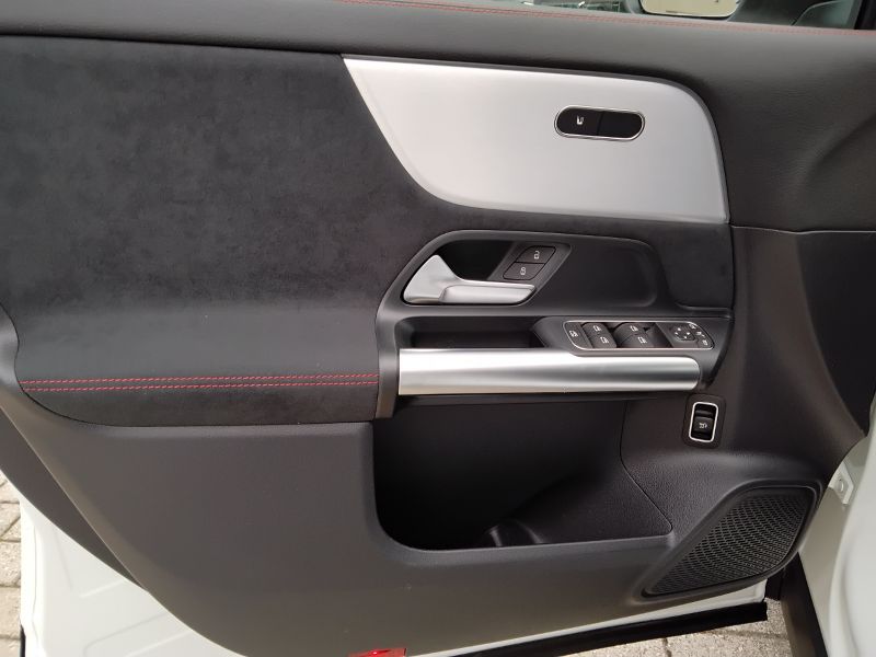 GuidiCar - MERCEDES BENZ NUOVA GLA 1 GLA 200 d automatic AMG Line ADVANCED PLUS Nuovo