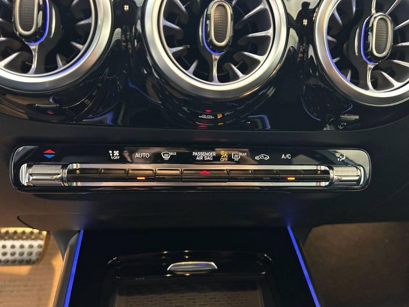 GuidiCar - MERCEDES BENZ NUOVA GLA 1 GLA 200 d automatic AMG Line ADVANCED PLUS Nuovo