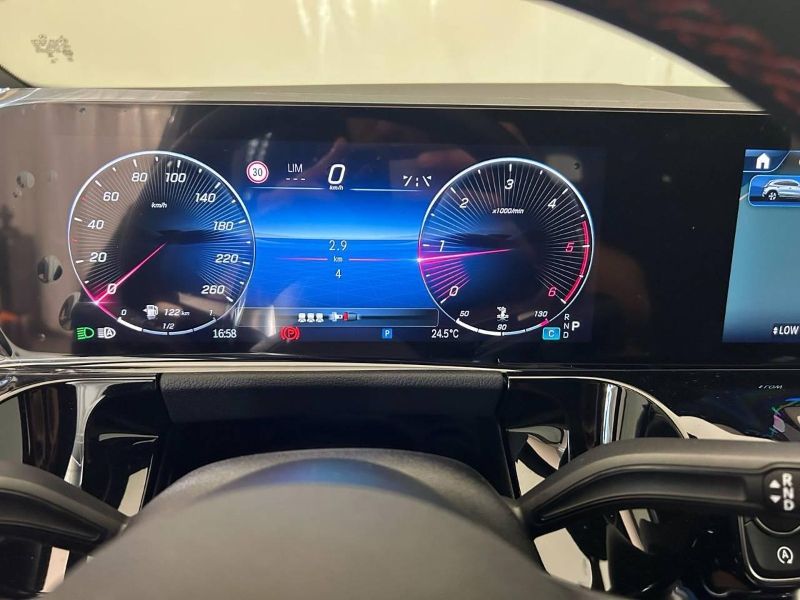 GuidiCar - MERCEDES BENZ NUOVA GLA 1 GLA 200 d automatic AMG Line ADVANCED PLUS Nuovo
