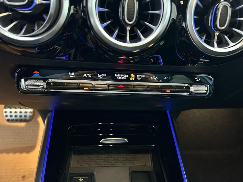 GuidiCar - MERCEDES BENZ NUOVA GLA 1 GLA 200 d automatic AMG Line ADVANCED PLUS Nuovo