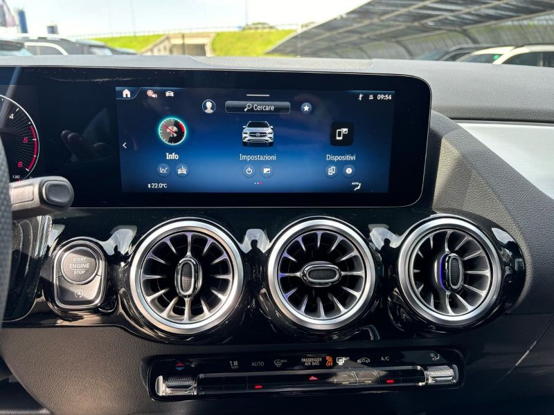 GuidiCar - MERCEDES BENZ NUOVA GLA 1 GLA 200 d automatic AMG Line ADVANCED PLUS Nuovo