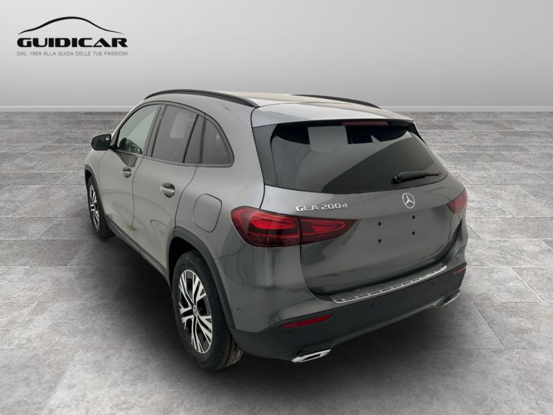 GuidiCar - MERCEDES BENZ NUOVA GLA 1 GLA 200 d automatic PROGRESSIVE ADVANCED Nuovo