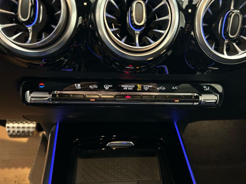 GuidiCar - MERCEDES BENZ NUOVA GLA 1 GLA 200 d automatic AMG Line ADVANCED PLUS Nuovo